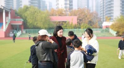 【小初】“三看一体验”：感受中嘉育人温度 | SCCSH小学部家委活动